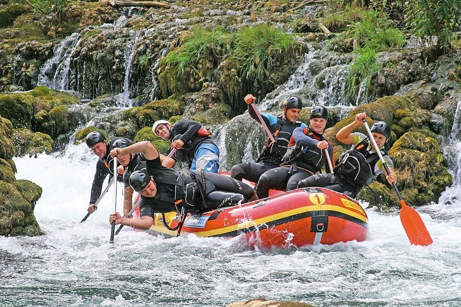 Entertainment, Bosnia and Herz.