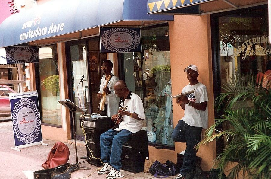 Music & Dance, Curacao