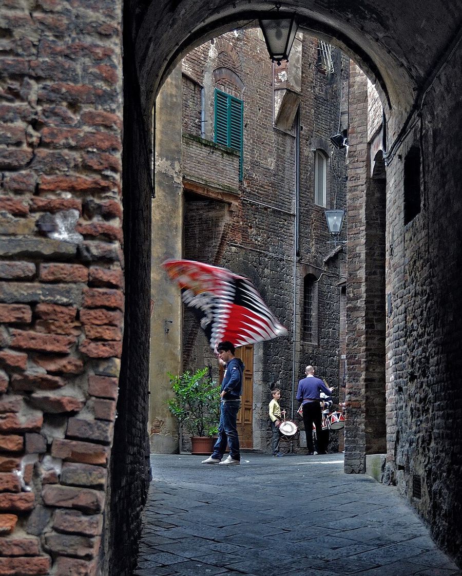 Entertainment, Italy