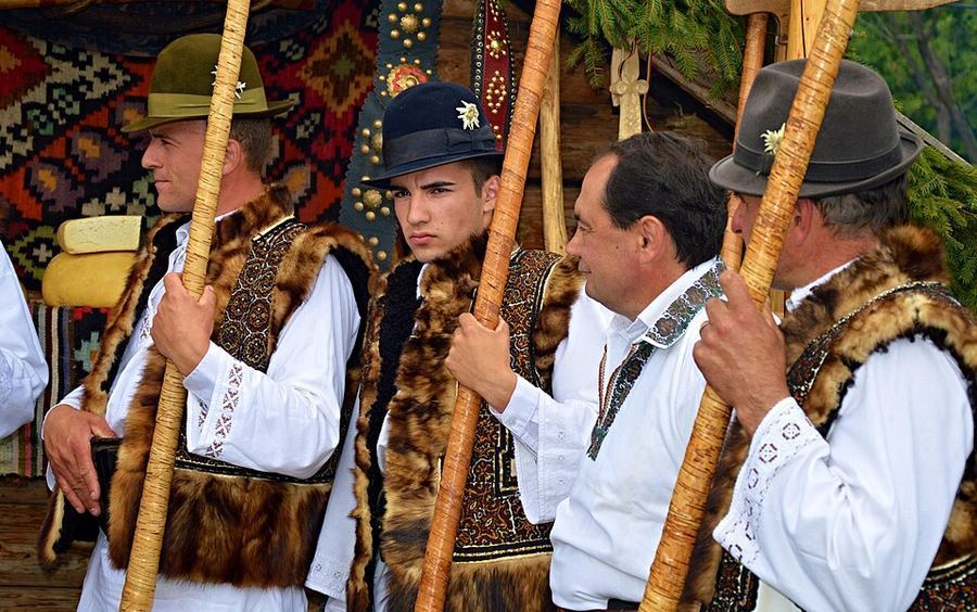 National Dress, Romania
