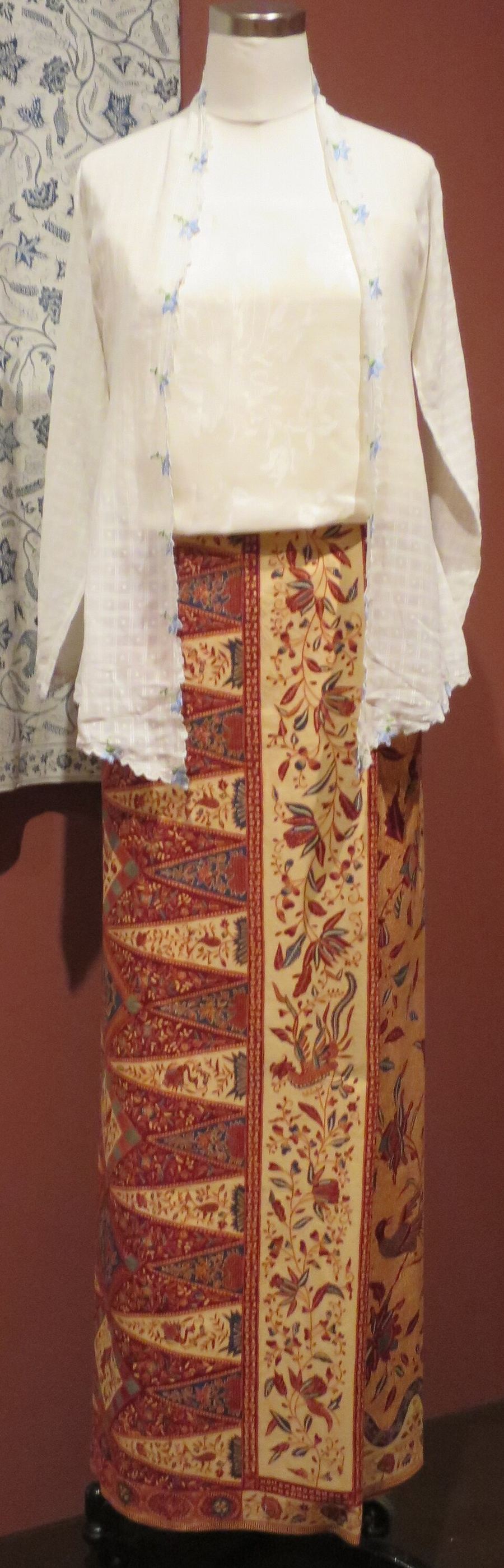 National Dress, Singapore