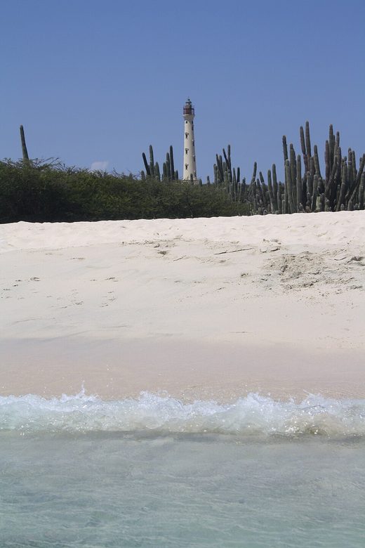 California lighthouse Aruba Arashi beach, Aruba