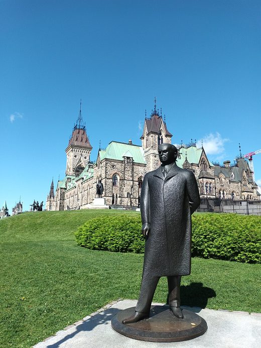 William-Lyon-Mackenzie-King-statue-Parliament-Hill-Ottawa-May, Canada
