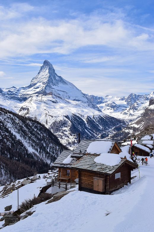 Matterhorn & wooden cottages, March 2019 (03), Switzerland