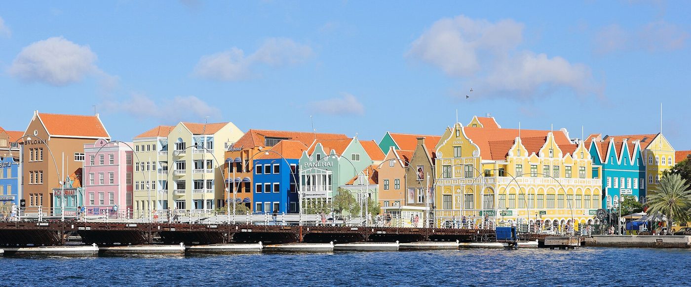 Queen Emma Bridge and Handelskade, Willemstad, Curaçao, Curaçao